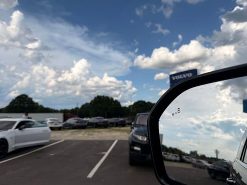 Used 2021 Ford Expedition XLT image 43