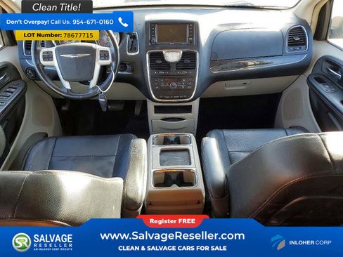 Used 2016 Chrysler Town & Country Touring image 11