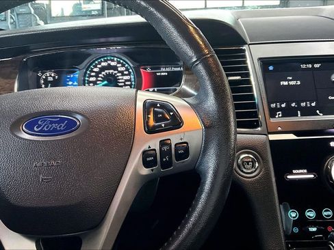 Used 2018 Ford Taurus Limited FWD image 11