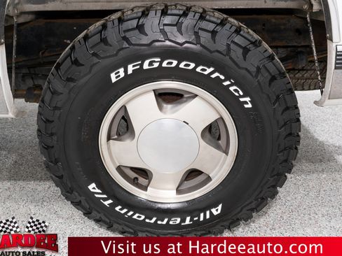 Used 1997 Chevrolet Silverado 1500 4x4 Extended Cab w/ Preferred Equipment Group 2 image 10