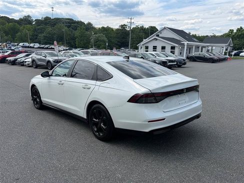 Used 2023 Honda Accord LX image 8