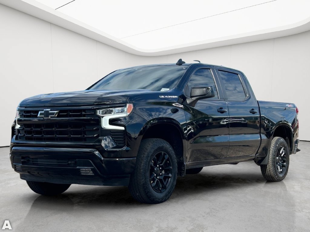 Used 2023 Chevrolet Silverado 1500 RST w/ Convenience Package II AWD/4WD image 2