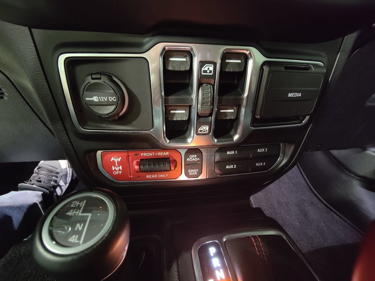 Used 2021 Jeep Wrangler Unlimited Rubicon AWD/4WD image 34