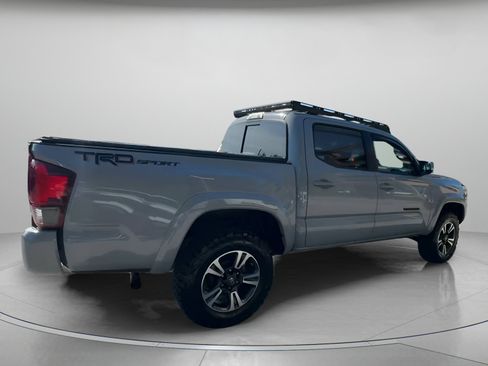 Used 2019 Toyota Tacoma TRD Sport image 28