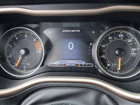 Used 2016 Jeep Cherokee High Altitude FWD image 13