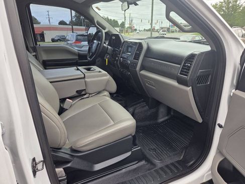 Used 2019 Ford F250 XL w/ Power Equipment Group AWD/4WD image 12