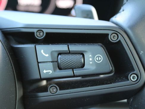 Used 2025 Porsche 911 Carrera image 17