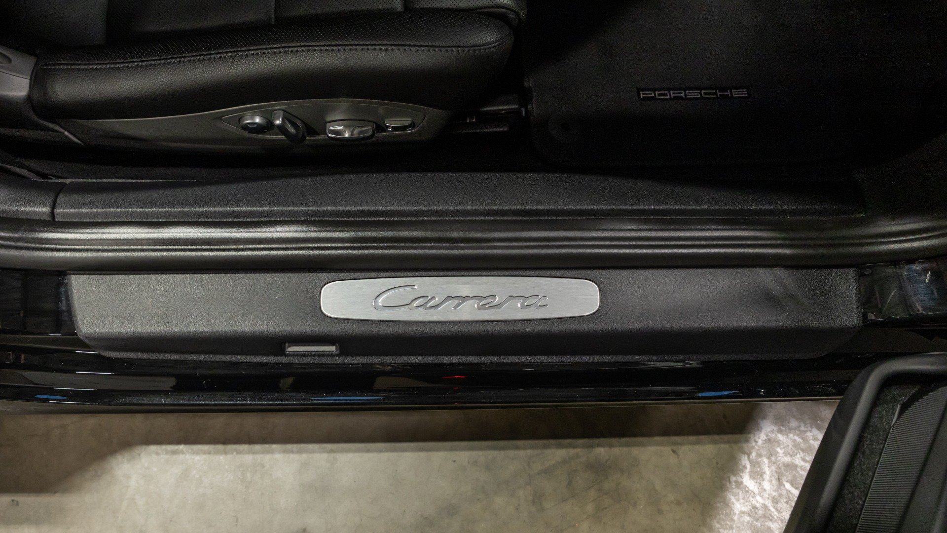 Used 2018 Porsche 911 Carrera RWD image 45