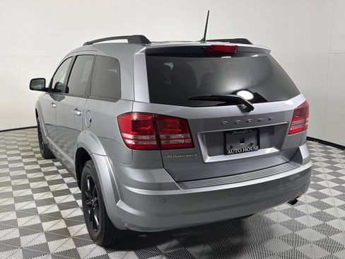 Used 2020 Dodge Journey SE w/ Blacktop Package FWD image 7