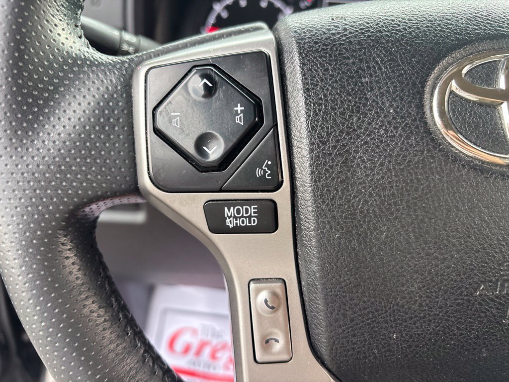 Used 2022 Toyota 4Runner SR5 AWD/4WD image 12