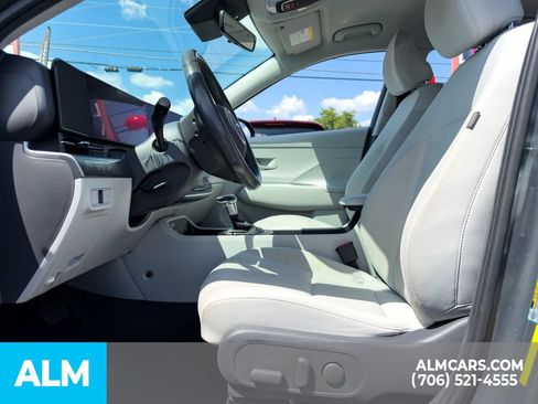 Certified 2024 Hyundai Kona SEL FWD image 9