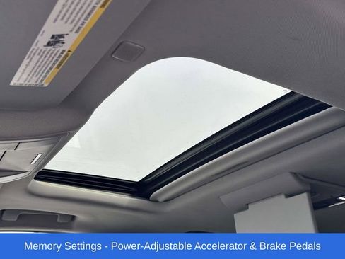 Used 2017 Chevrolet Suburban Premier image 14