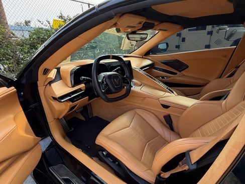 Used 2023 Chevrolet Corvette Stingray Premium Cpe w/ Z51 Performance Package RWD image 7