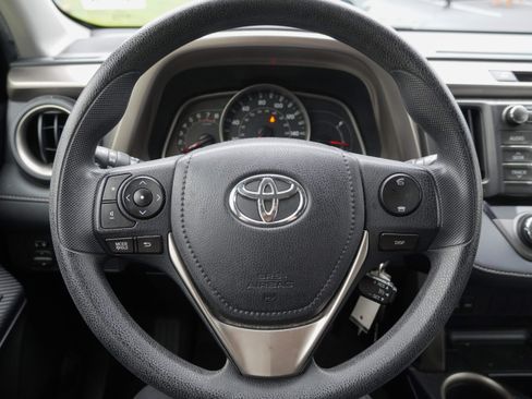 Used 2013 Toyota RAV4 XLE FWD image 17