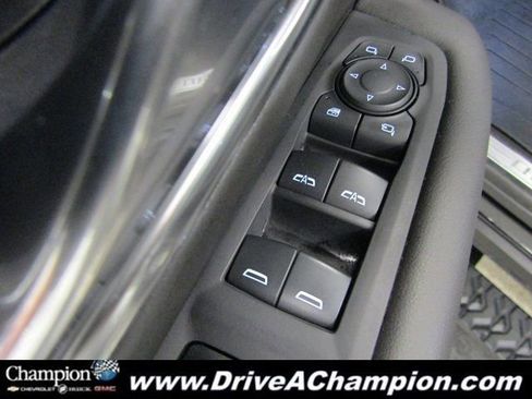 Certified 2024 Chevrolet Tahoe Z71 w/ Off-Road Capability Package image 28