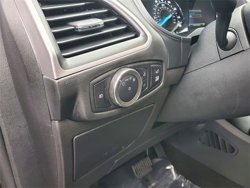 Certified 2024 Ford Edge SEL w/ Convenience Package image 12