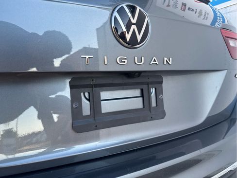 Used 2023 Volkswagen Tiguan SE AWD/4WD image 19