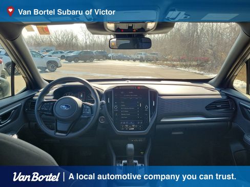 Used 2025 Subaru Forester Premium image 12