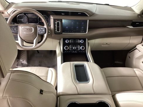 Used 2021 GMC Yukon Denali w/ LPO, Illumination Package AWD/4WD image 34