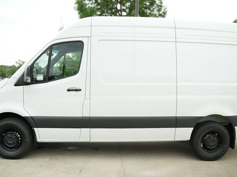 New 2025 Mercedes-Benz Sprinter 2500 image 4