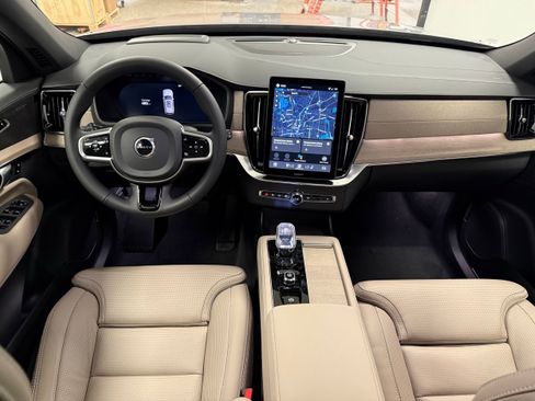 Used 2026 Volvo XC90 B6 Ultra w/ Protection Package Premier image 23