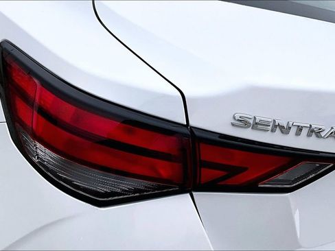 Used 2025 Nissan Sentra SV image 27