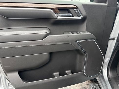 Used 2024 Chevrolet Silverado 1500 LT image 12