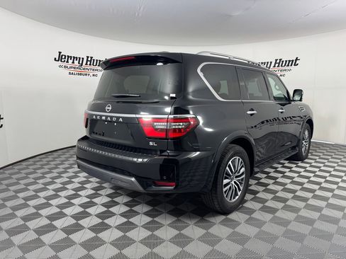 Used 2024 Nissan Armada SL w/ Captain's Chairs Package image 11