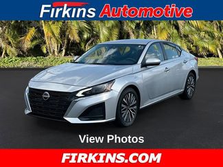 Used 2023 Nissan Altima 2.5 SV image 1