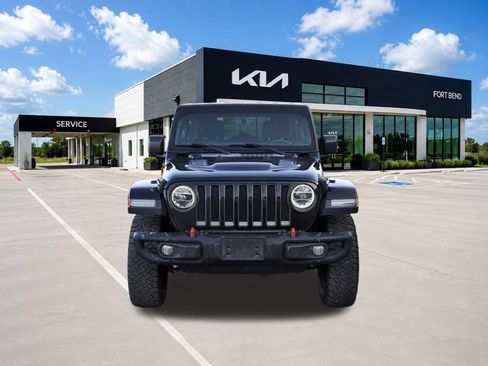 Used 2018 Jeep Wrangler Unlimited Rubicon AWD/4WD image 2