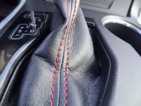 Used 2015 Toyota Camry SE image 16