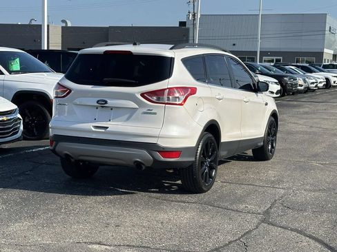 Used 2016 Ford Escape SE w/ Equipment Group 201A FWD image 4