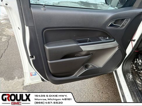 Used 2021 Chevrolet Colorado LT w/ Fleet Safety Package image 11