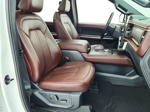 Used 2024 Ford Expedition Max Limited image 19