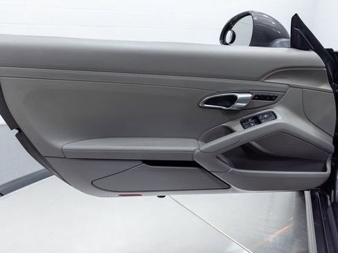 Used 2014 Porsche Boxster S image 11