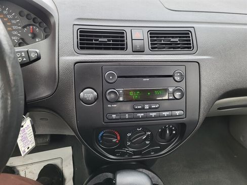 Used 2007 Ford Focus SE image 18