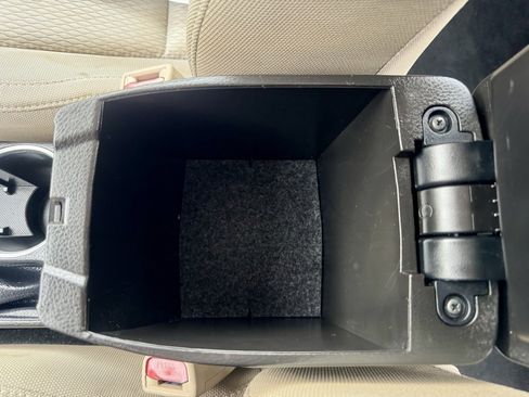 Used 2016 Toyota Corolla LE image 33