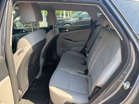 Used 2019 Hyundai Tucson SE image 12