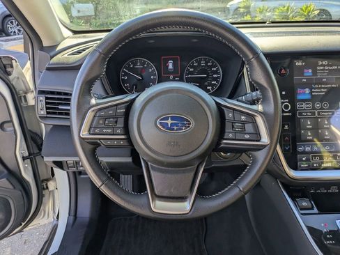 Used 2025 Subaru Outback Premium image 18