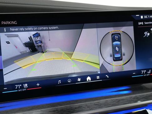 Used 2024 BMW i7 xDrive60 w/ Executive Package image 60