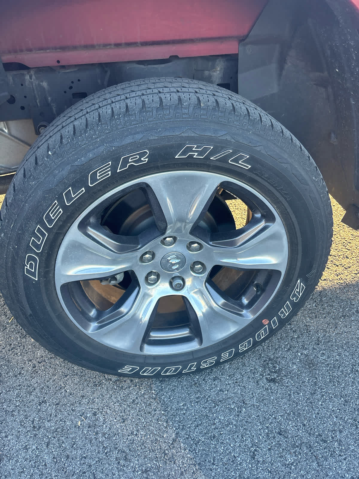 Used 2023 RAM 1500 Laramie AWD/4WD image 5