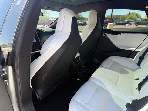 Used 2018 Tesla Model S 100D image 11
