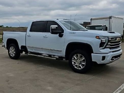 New 2026 Chevrolet Silverado 2500 High Country AWD/4WD image 2