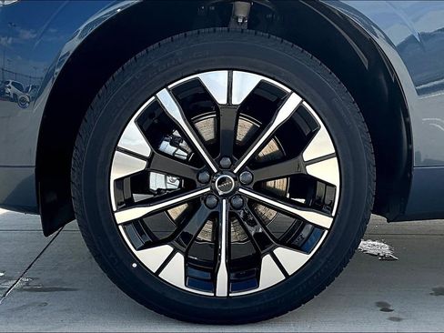 New 2026 Volvo XC60 B5 Plus w/ Protection Package Premier image 24