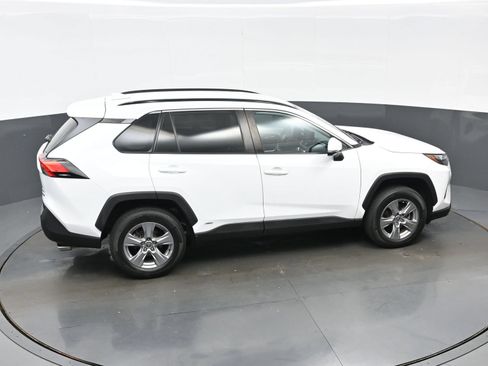 Used 2022 Toyota RAV4 XLE AWD/4WD image 41