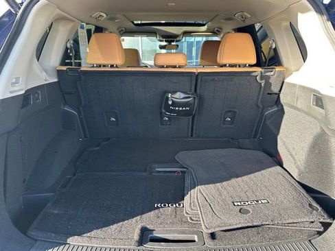 Used 2022 Nissan Rogue Platinum w/ Head-Up Display Package image 9
