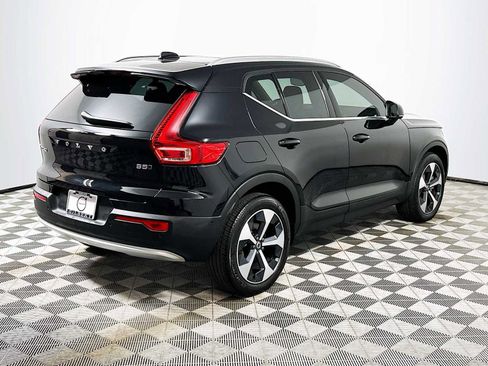 Certified 2025 Volvo XC40 B5 Plus w/ Protection Package Premier image 7