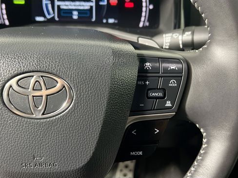 Used 2026 Toyota Camry SE FWD image 19