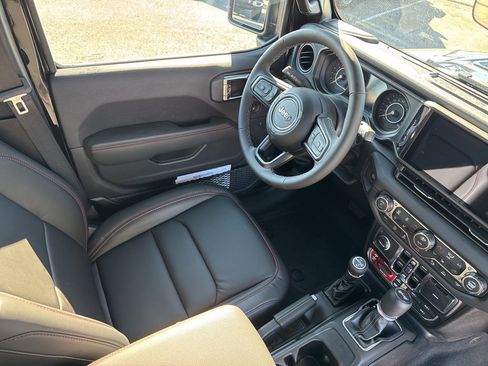 New 2026 Jeep Wrangler Unlimited Rubicon image 27
