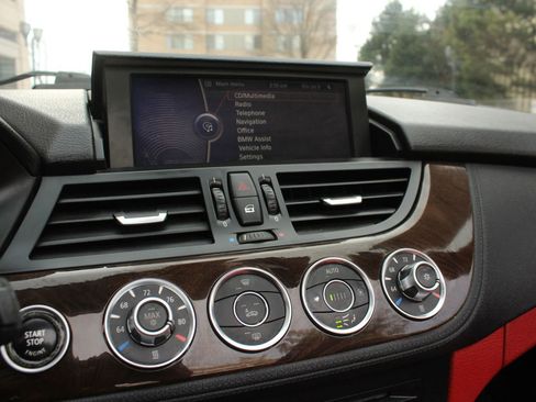 Used 2011 BMW Z4 sDrive35i image 27